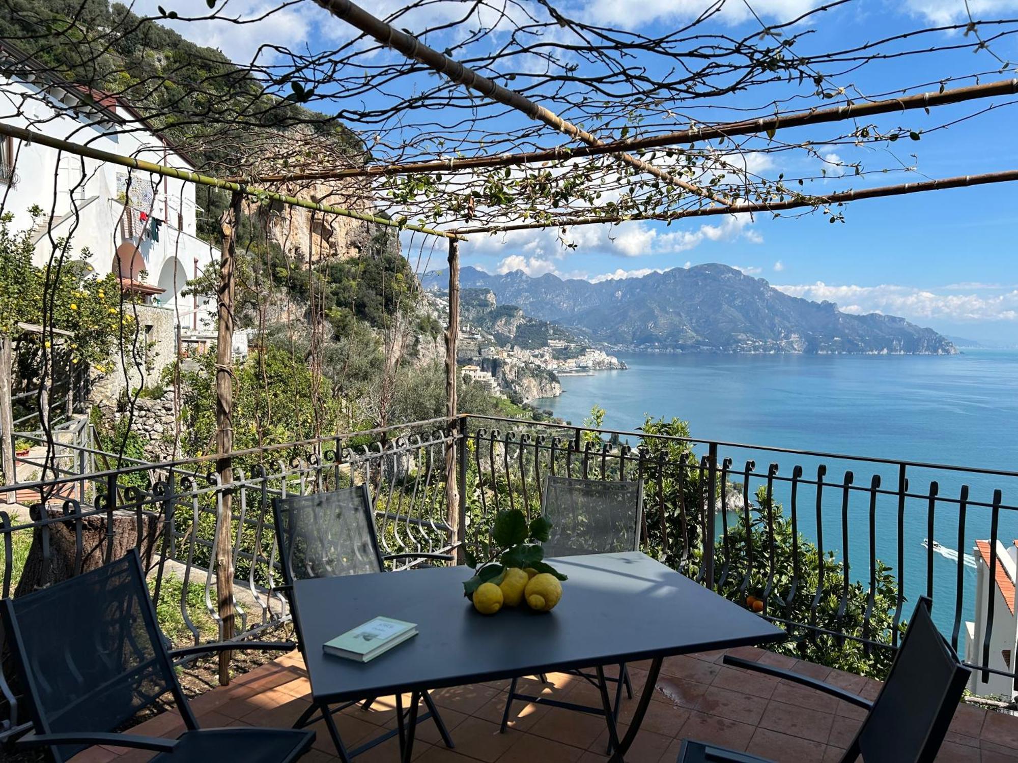 فيلا Amalfi 51 Con Vista Mare, Giardino E Terrazze كونكا دي ماريني المظهر الخارجي الصورة