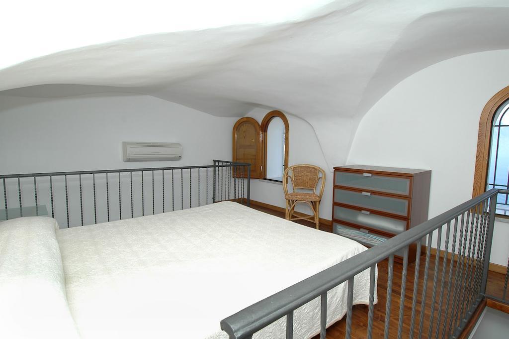 فيلا Amalfi 51 Con Vista Mare, Giardino E Terrazze كونكا دي ماريني الغرفة الصورة